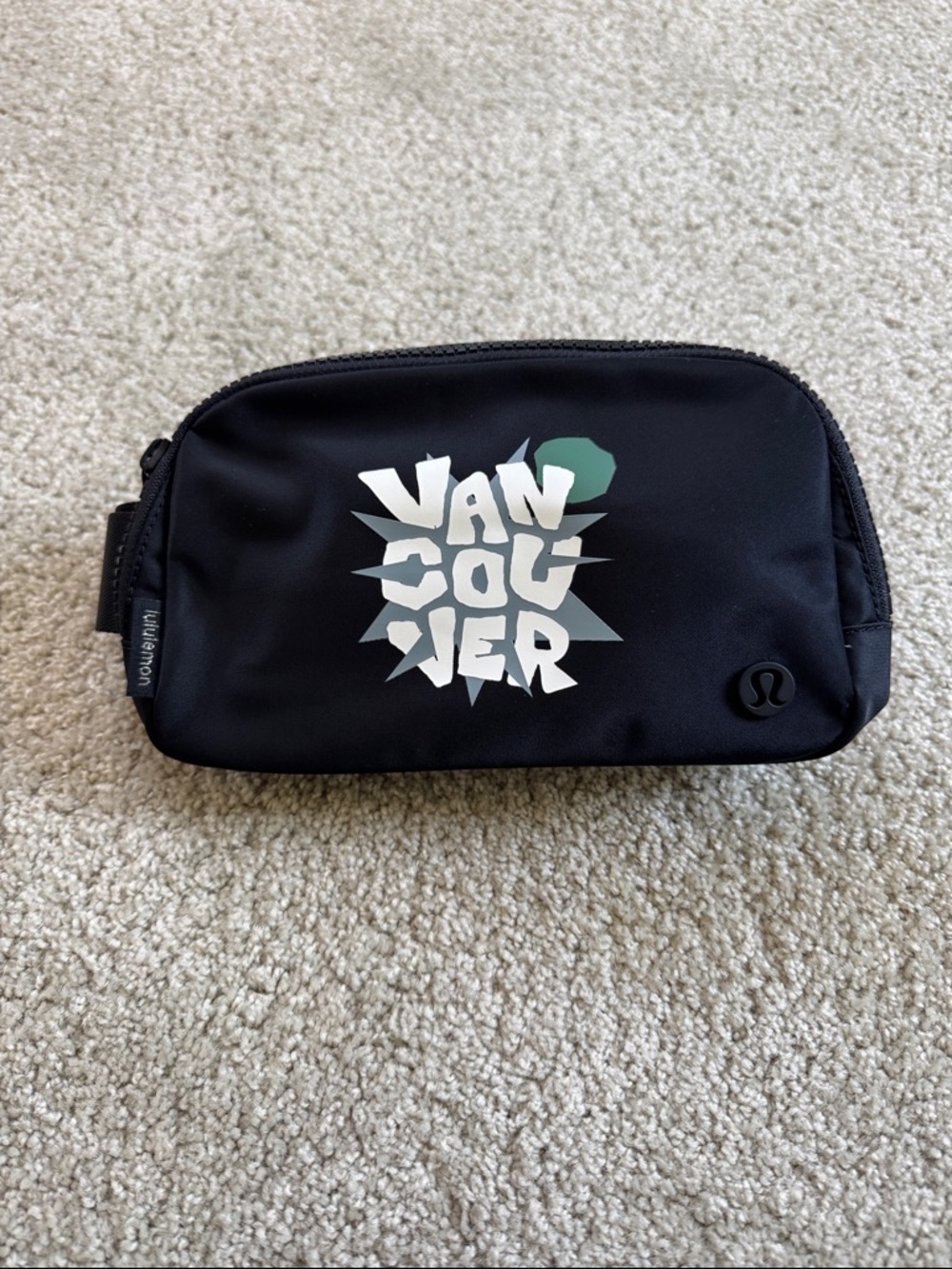 LULULEMON NWT Black Vancouver Logo Belt Bag